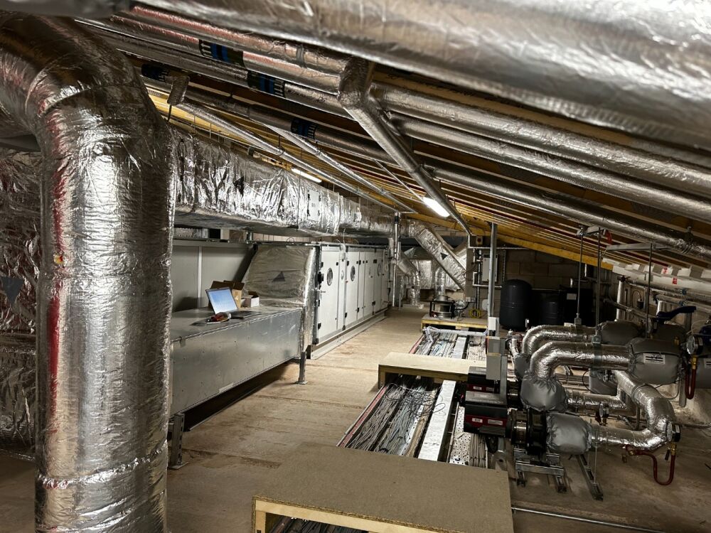7. Pipes under.JPG