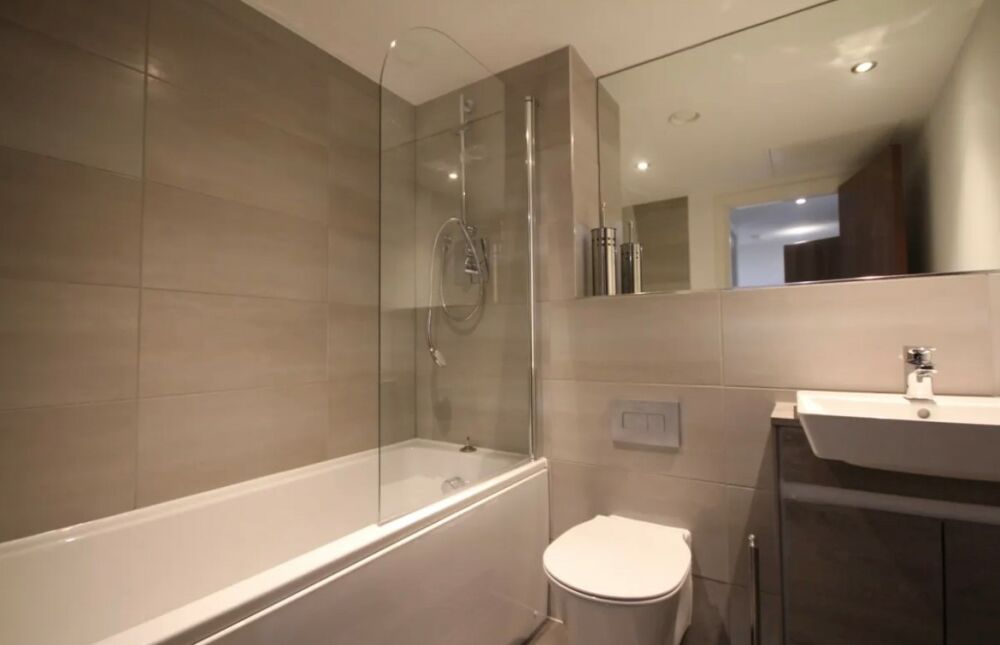 3. apartment bathroom.jpg