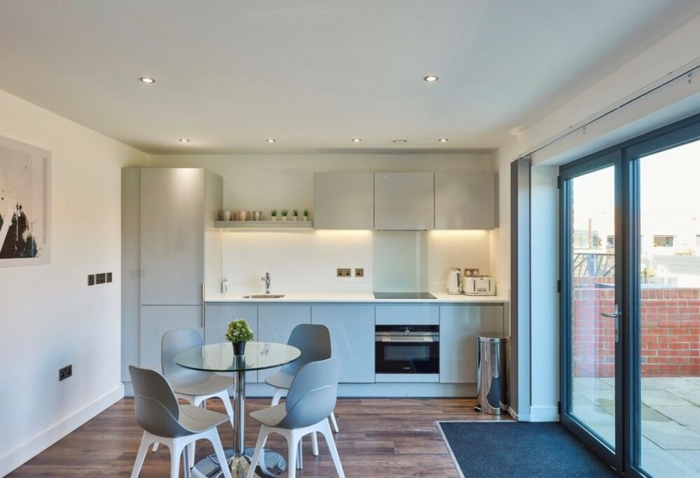 4. penethouse kitchen.jpg