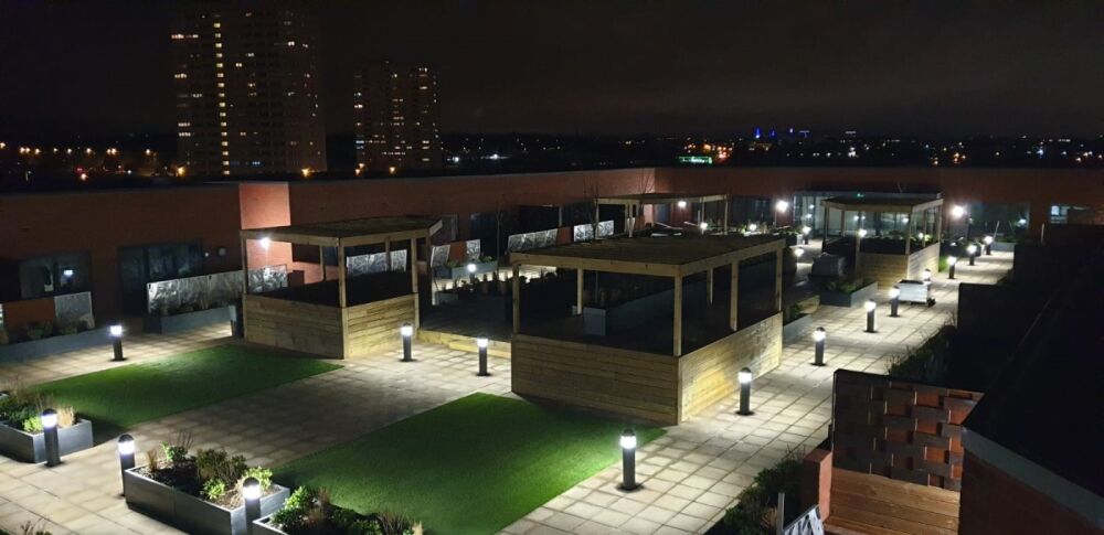 9. outside roof light to compare night.jpg